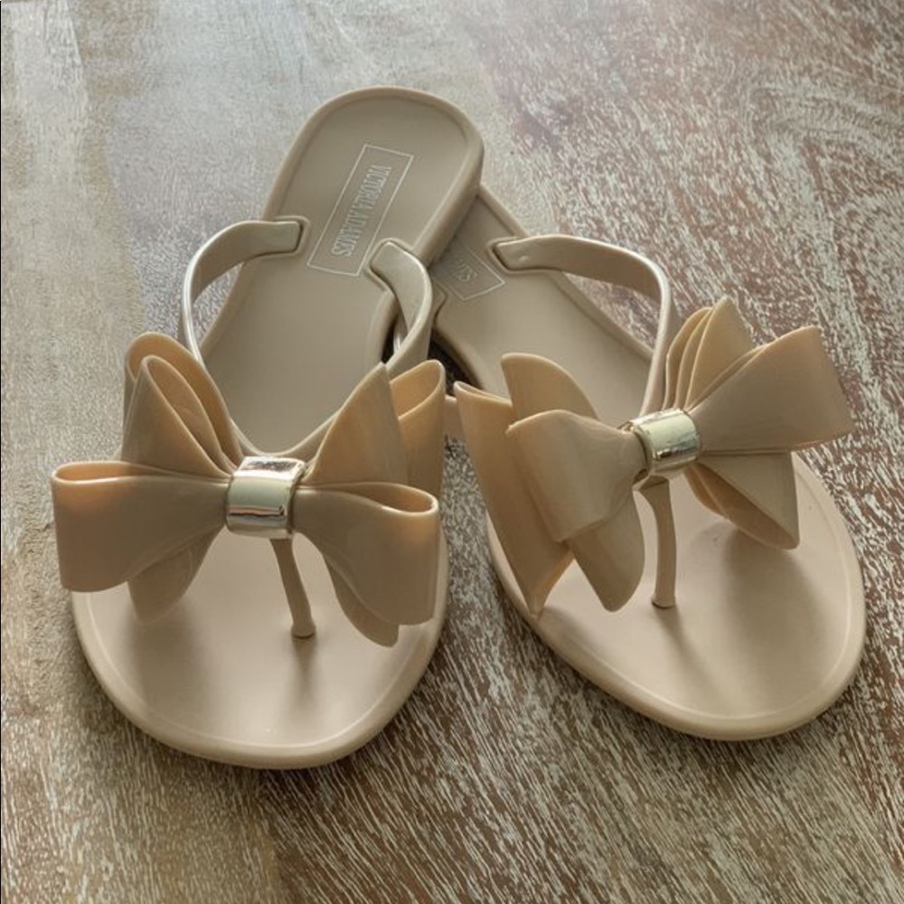 Nude bow sandals - Victoria Adames